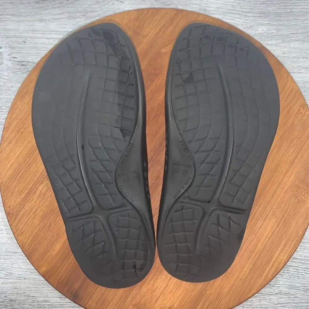 OOFOS OOahh Sport Slide Recovery Sandals Black Mens Size 4 Womens Sz 6 Comfort